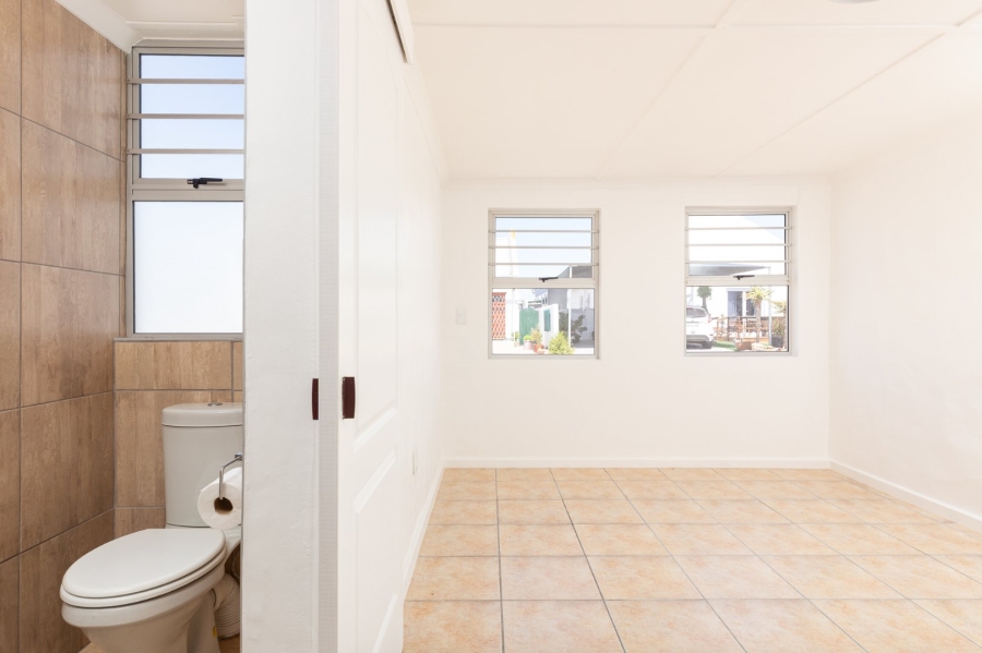 2 Bedroom Property for Sale in Velddrif Western Cape